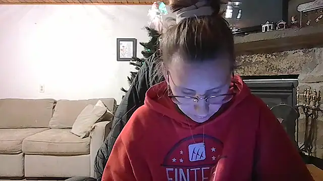 pleasureme24k online show from December 2, 2025, 5:02 am