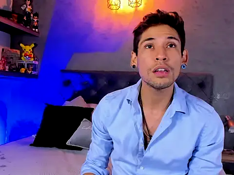 MaxHuston online show from October 15, 2025, 5:07 am