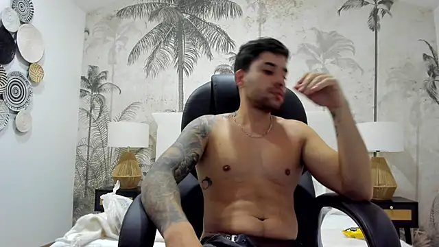 Mike montoya01 online show from October 15, 2025, 5:07 am