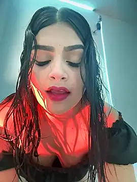 Lucianacuoper online show from November 6, 2025, 7:15 pm