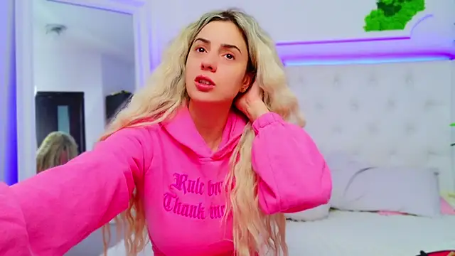 AriannaSins online show from January 8, 2025, 1:09 pm