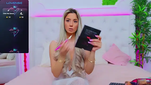 AriannaSins online show from February 11, 2025, 6:01 pm