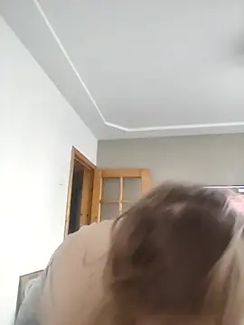 SandyCassie online show from April 9, 2026, 5:18 am