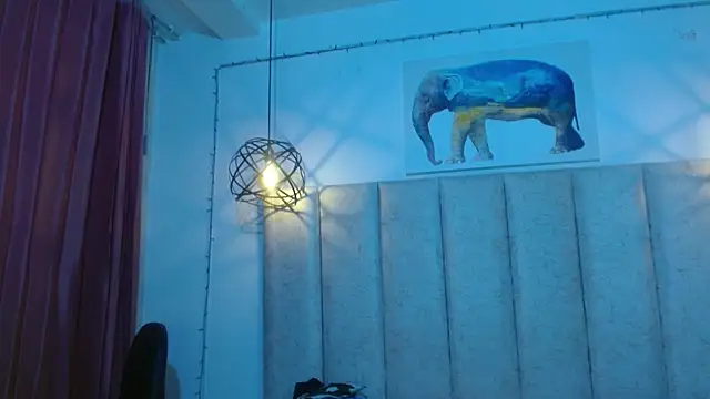 antonella rosecs online show from November 18, 2025, 4:28 am