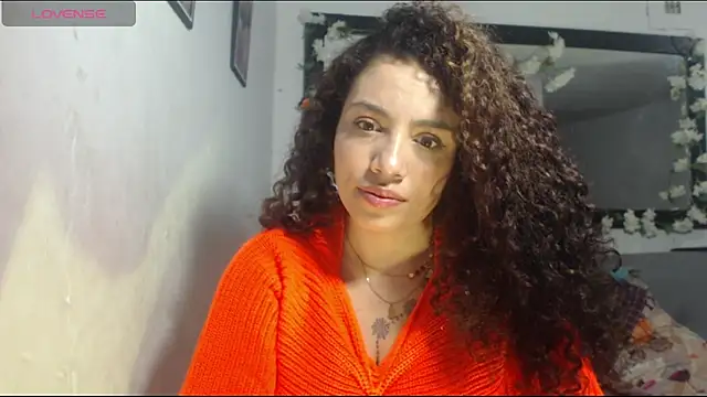 m zoee online show from November 24, 2025, 3:28 am