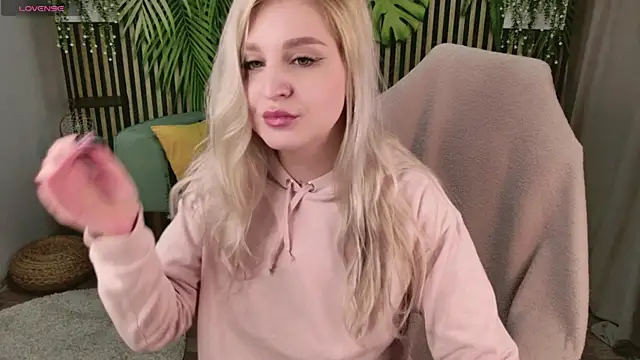 cold blondie online show from November 20, 2025, 7:08 am