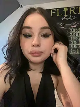 AliceLune online show from January 17, 2026, 4:28 am