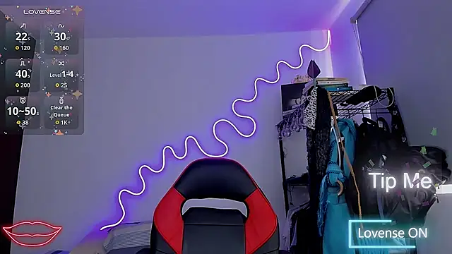 Snapshot of Lyric_Mirage chatting on November 14, 2025, 8:40 pm Lyric Mirage online show from November 14, 2025, 8:40 pm