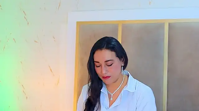 Elizabeth bennett 6 online show from October 25, 2025, 12:02 pm