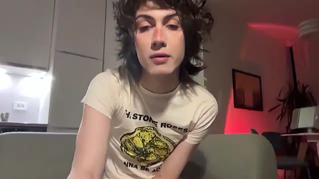 kira yoshika9e online show from March 8, 2026, 11:41 pm