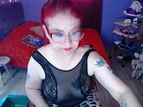 Zafiro millf online show from December 5, 2025, 1:52 pm