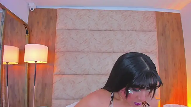 Antonella Russo1 online show from October 29, 2025, 1:13 pm