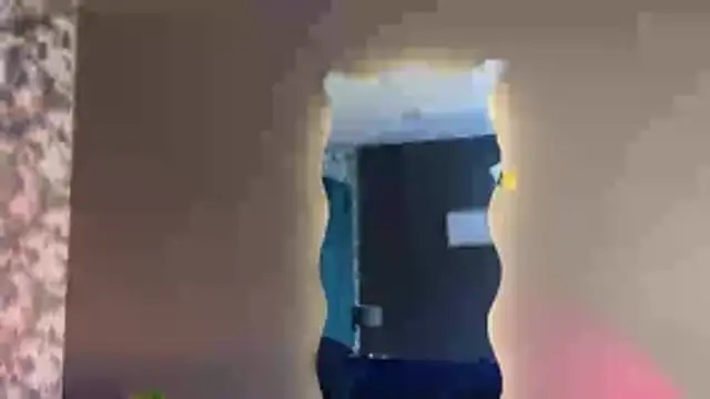 Aaron Eze online show from November 22, 2025, 8:30 pm