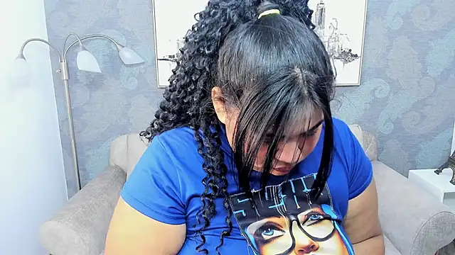 Sara clk online show from February 4, 2026, 8:36 pm