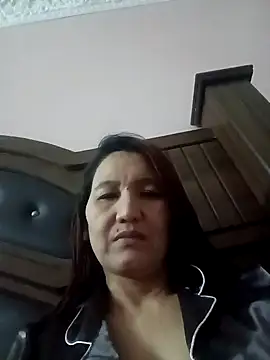 Snapshot of Bigtitsass81 chatting on November 10, 2025, 4:17 pm Bigtitsass81 online show from November 10, 2025, 4:17 pm