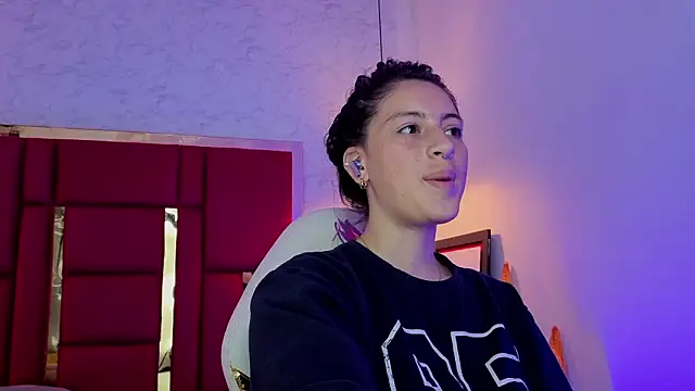 moon winy online show from March 13, 2026, 11:50 am