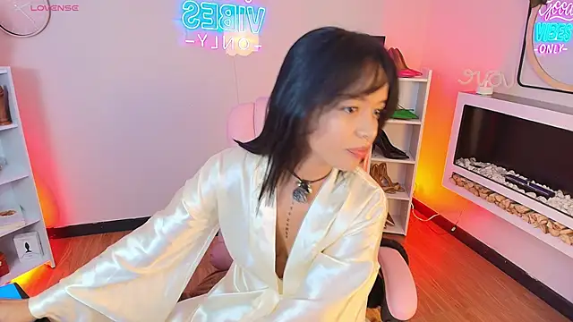 Miss koko  online show from November 20, 2025, 7:46 pm