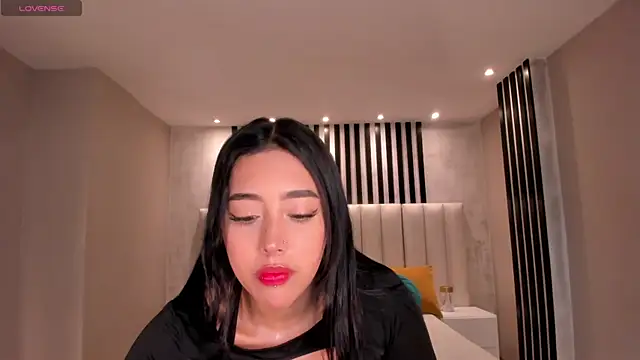 ScarlettBlaze  online show from March 26, 2026, 12:00 pm