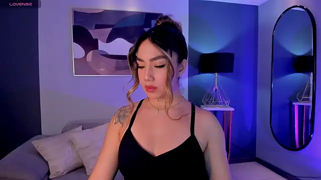 AnnieMonroe1 online show from January 7, 2026, 11:23 am