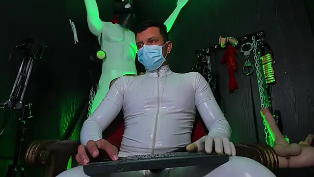 Master Connor BDSM online show from April 21, 2026, 2:51 am