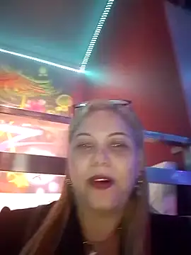 Lvna6969 online show from November 14, 2025, 10:51 pm