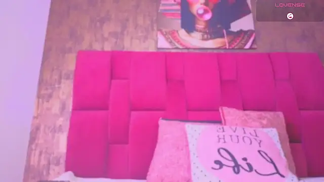 camila  bouzas online show from March 5, 2026, 11:17 am