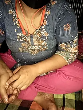 Snapshot of Priyanka-Khan chatting on June 13, 2026, 9:24 pm Priyanka-Khan online show from June 13, 2026, 9:24 pm