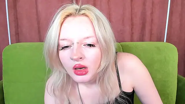 AlessaKiss online show from October 25, 2025, 1:35 am