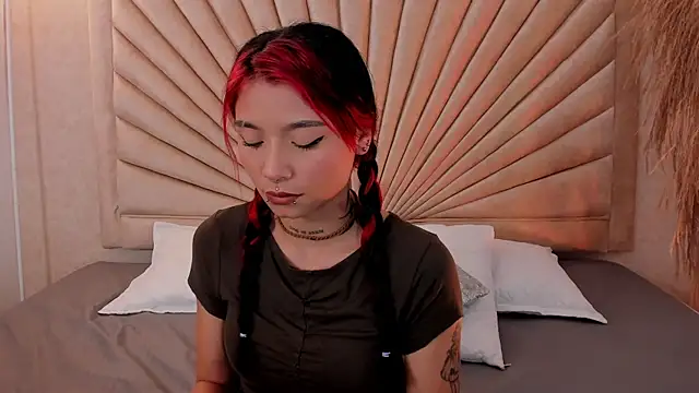 Emma duff online show from November 21, 2025, 1:21 pm