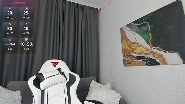 bella xx   online show from November 25, 2025, 3:06 am