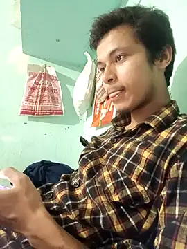 maxmishra18 online show from October 25, 2025, 4:09 am