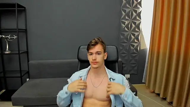 BradyFlint online show from April 24, 2026, 4:37 am