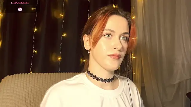 Veksal1a online show from December 3, 2025, 5:44 pm