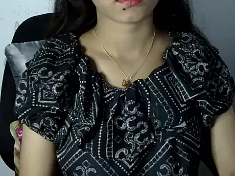 Shezi N online show from August 5, 2026, 2:42 pm