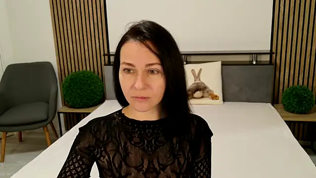 DitaNoir online show from November 10, 2025, 7:07 am