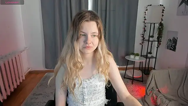 DreamSinder online show from November 16, 2025, 6:19 am