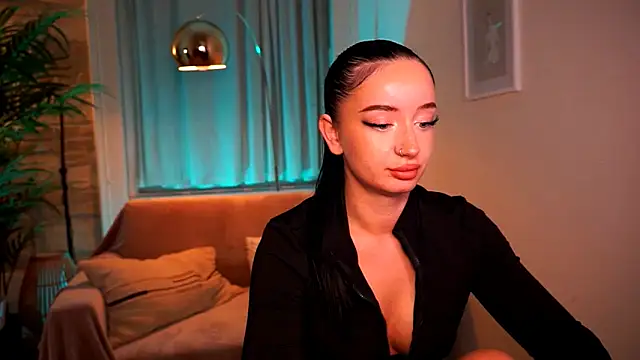  blackpearlll online show from April 22, 2026, 7:04 pm