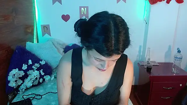 Snapshot of petite_coral chatting on December 1, 2025, 4:34 pm petite coral online show from December 1, 2025, 4:34 pm