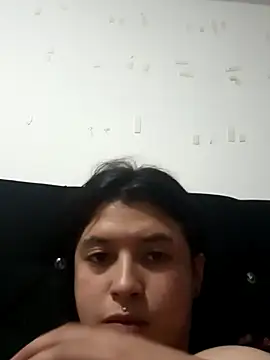 Snapshot of petite_coral chatting on January 14, 2026, 2:39 am petite coral online show from January 14, 2026, 2:39 am