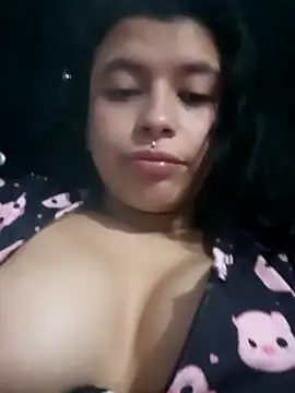 Snapshot of petite_coral chatting on February 25, 2026, 4:22 am petite coral online show from February 25, 2026, 4:22 am