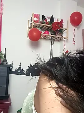 Snapshot of petite_coral chatting on February 27, 2026, 3:39 am petite coral online show from February 27, 2026, 3:39 am