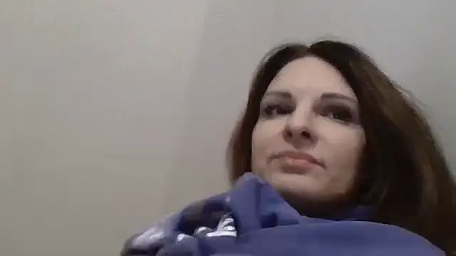 kinkysarahx online show from January 15, 2026, 3:27 pm