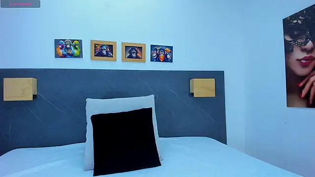 iamdoll online show from April 21, 2026, 7:50 pm