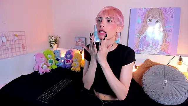 Strawberry Kitty  online show from October 20, 2025, 4:02 am