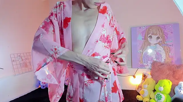 Strawberry Kitty  online show from December 1, 2025, 4:06 am