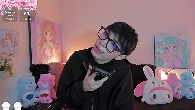 Strawberry Kitty  online show from February 6, 2026, 3:55 am