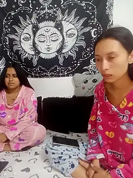 emily n abby online show from April 6, 2026, 1:12 pm