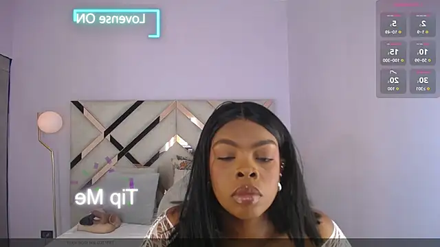 Snapshot of Maiacharris_ chatting on June 3, 2026, 12:08 pm Maiacharris online show from June 3, 2026, 12:08 pm
