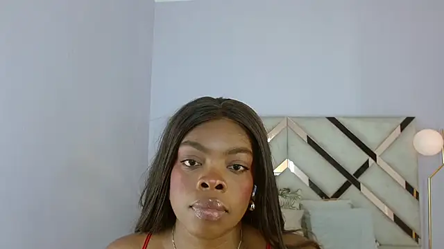 Snapshot of Maiacharris_ chatting on July 14, 2026, 12:11 pm Maiacharris online show from July 14, 2026, 12:11 pm