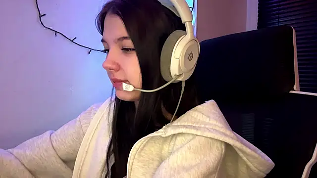 HanaMantanaDell online show from February 12, 2026, 3:07 pm